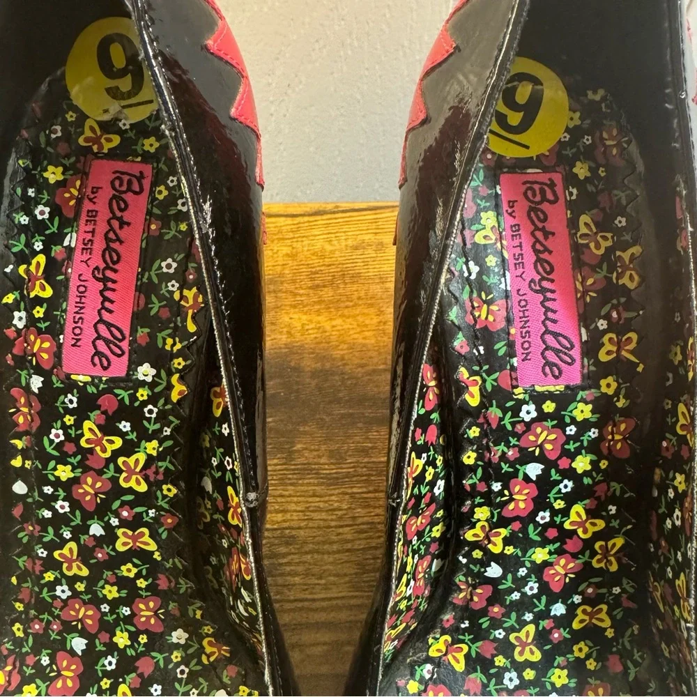 BETSEYVILLE by BETSEY JOHNSON Women's Heels 4" Black & Pink SIZE 9 - Picture 6 of 9